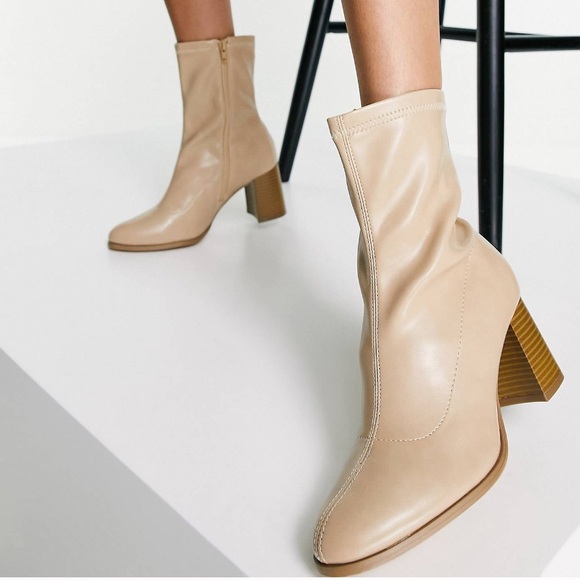 NWT/NIB GLAMOROUS 10 CAMEL/TAN STRETCH Ankle BOOT FAUX LEATHER 2” STACK HEEL - Picture 2 of 7